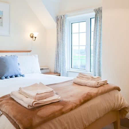 St Cadoc Cottage Saint Merryn Exteriör bild
